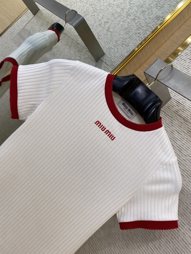 Miu Miu Clashing Colours Round Neck Letter Embroidery Short Sleeve T-Shirt Red 5