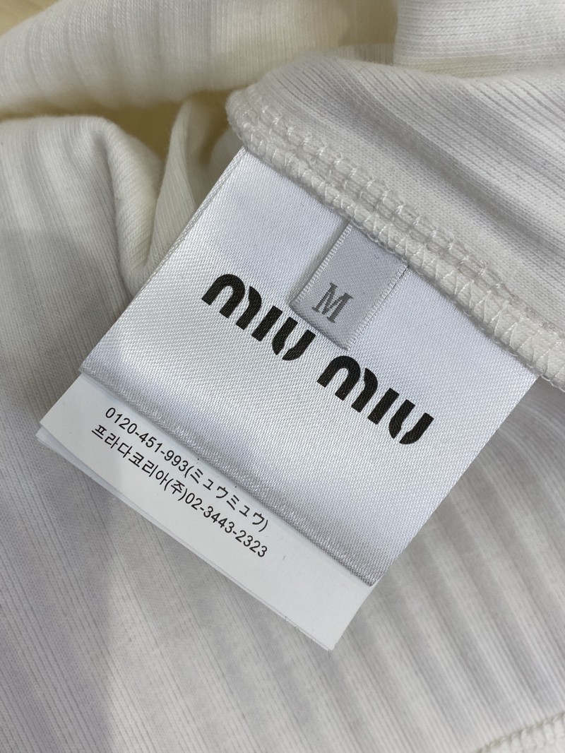 Miu Miu Clashing Colour Round Neck Letter Embroidery Short Sleeve T-Shirt Black 8