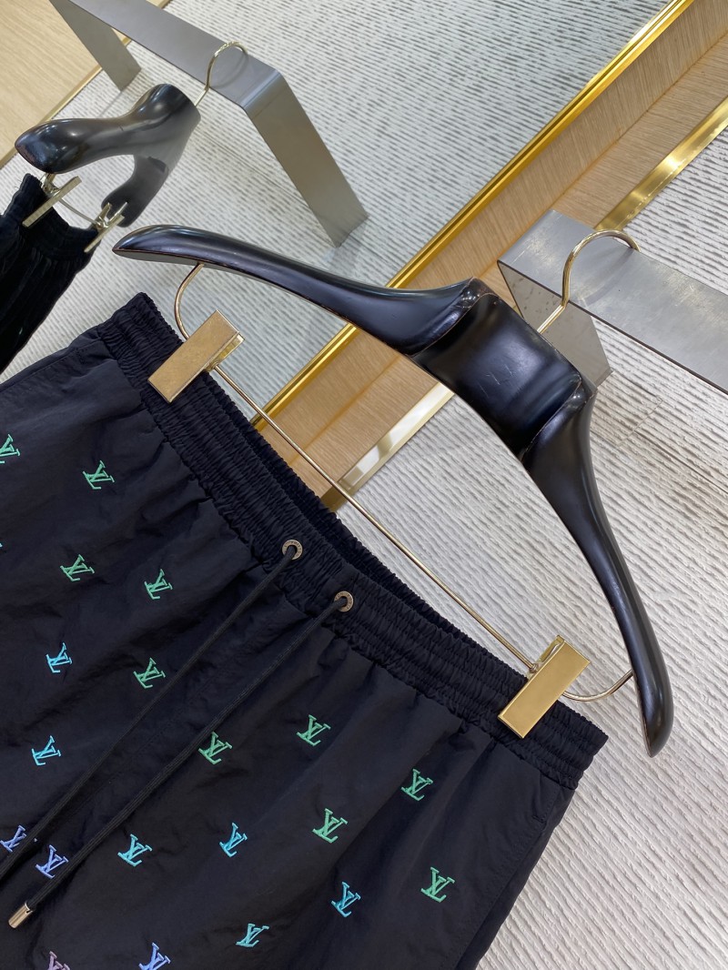 LV gradual change Logo Beach Shorts 5