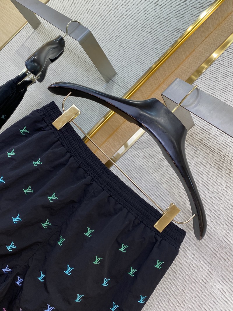 LV gradual change Logo Beach Shorts 7