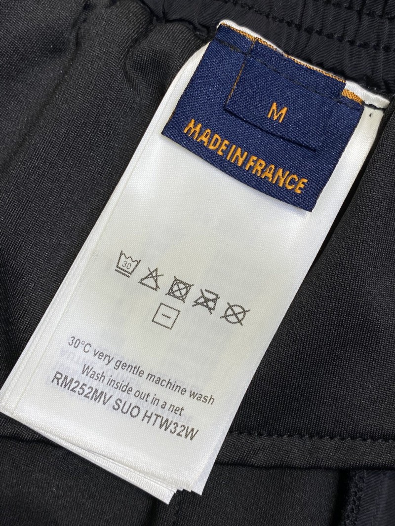 LV gradual change Logo Beach Shorts 8