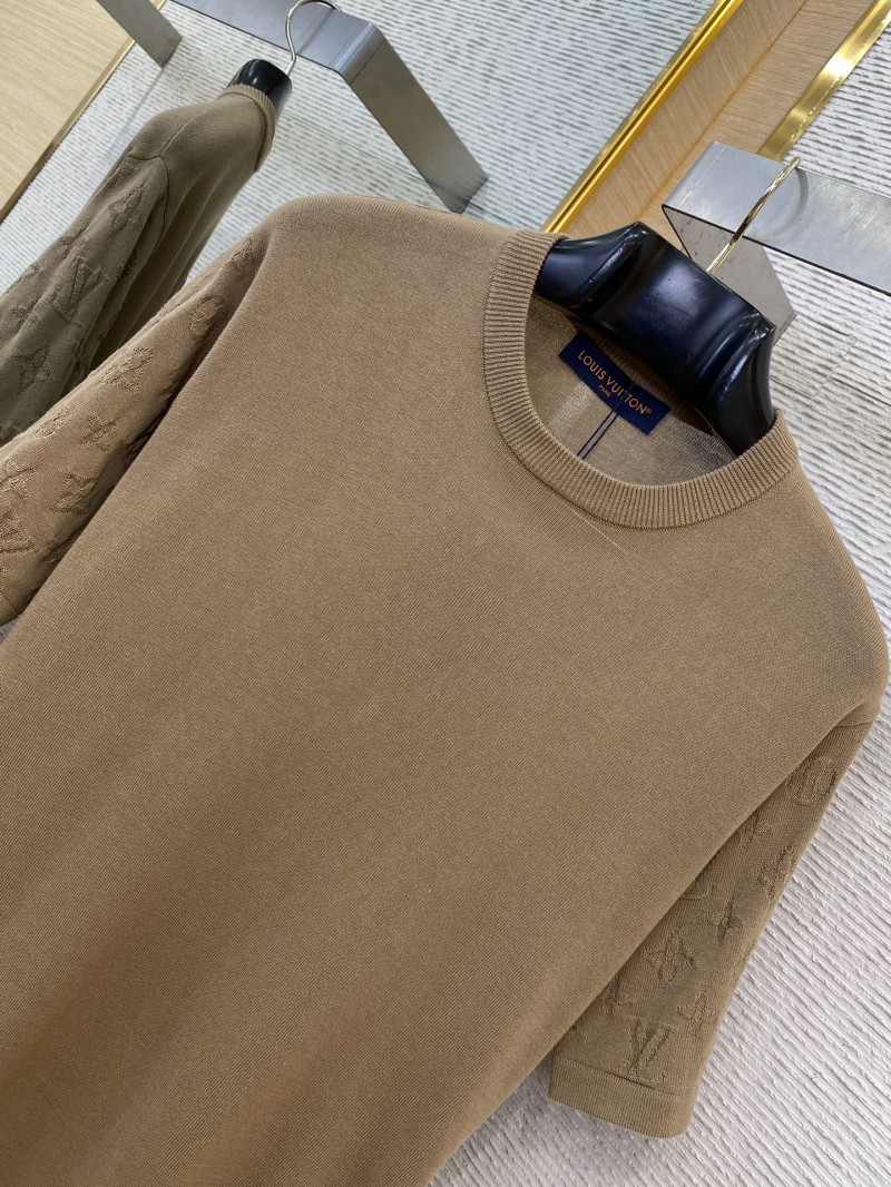 LV Jacquard Sleeve Knit Crew Neck Short Sleeve T-Shirt Khaki 5