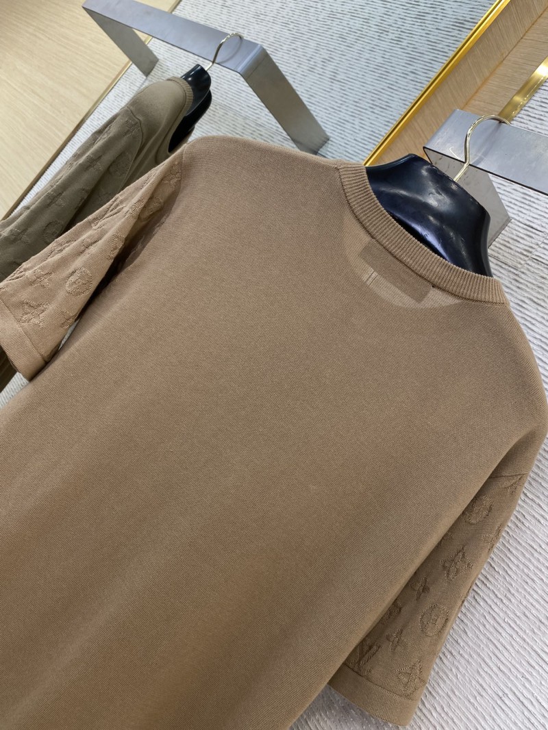 LV Jacquard Sleeve Knit Crew Neck Short Sleeve T-Shirt Khaki 7