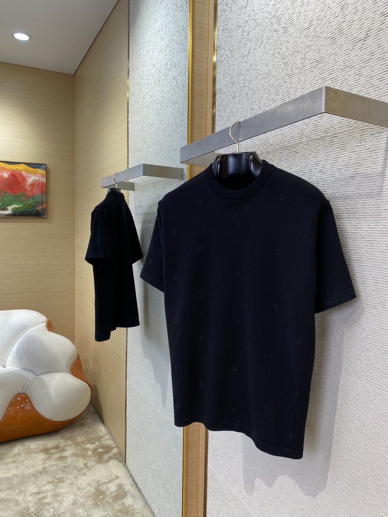 LV Full width embroidered knitted short sleeve 2