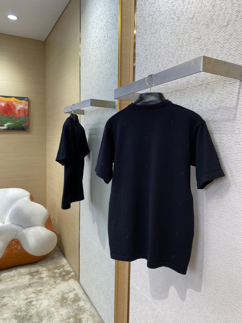 LV Full width embroidered knitted short sleeve 3