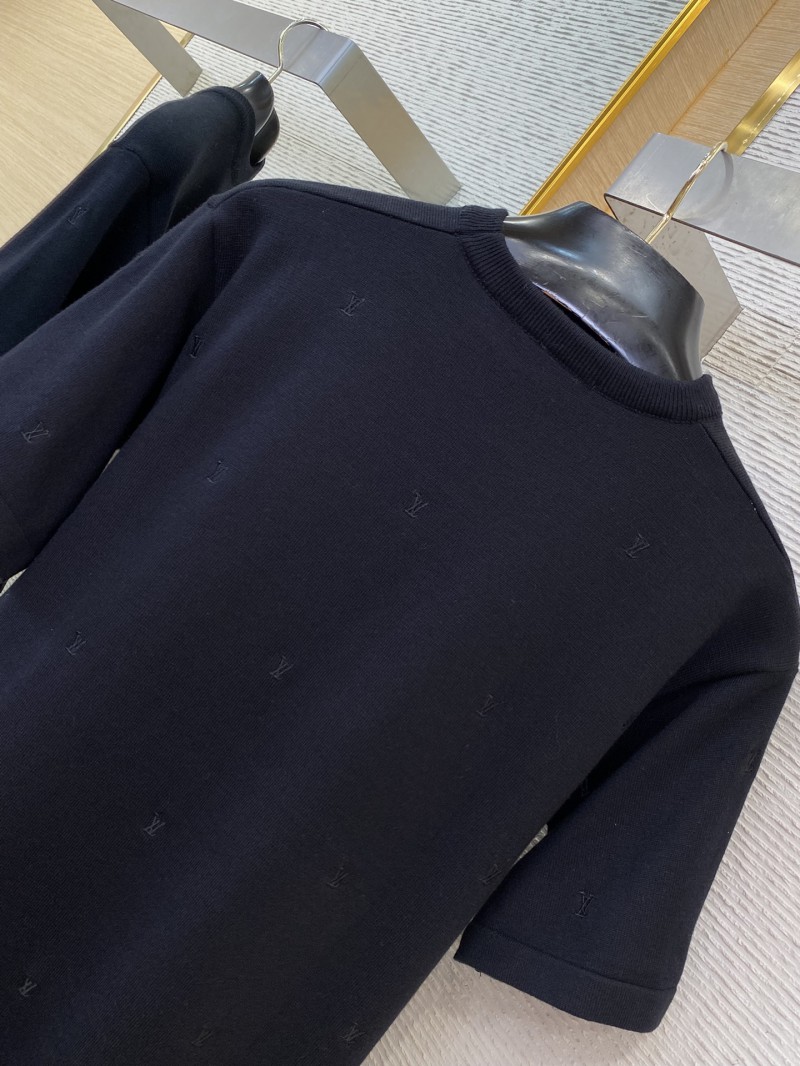 LV Full width embroidered knitted short sleeve 7
