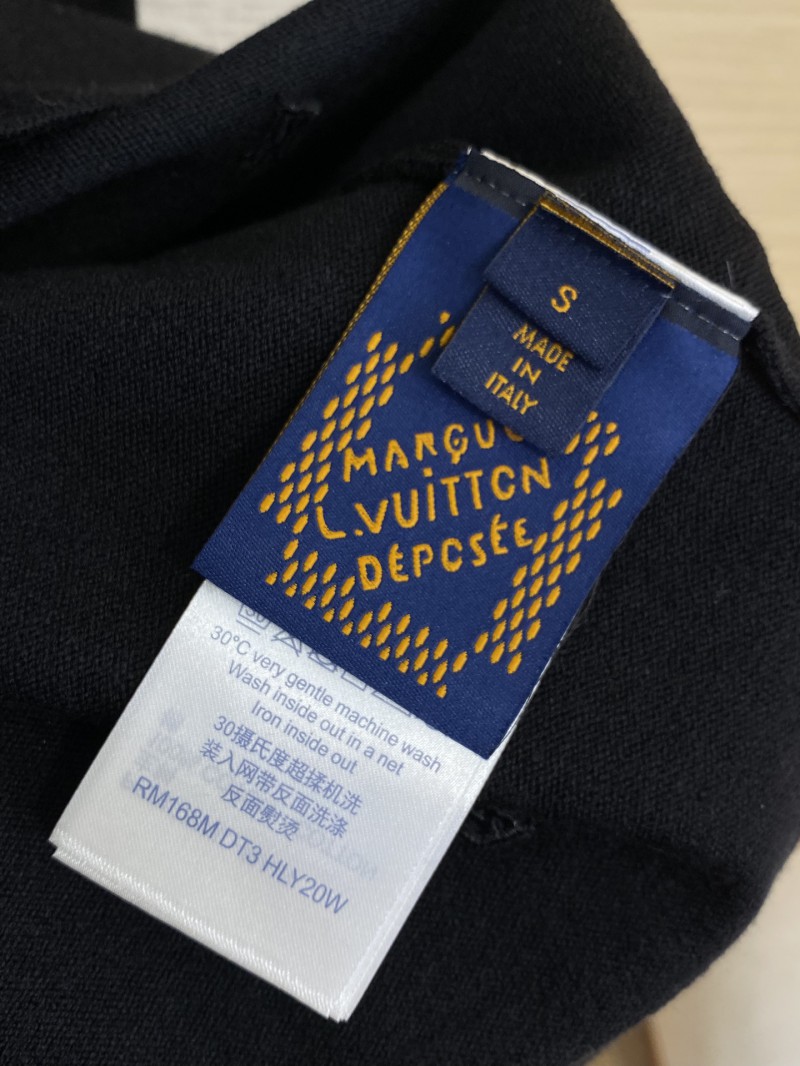 LV Full width embroidered knitted short sleeve 8