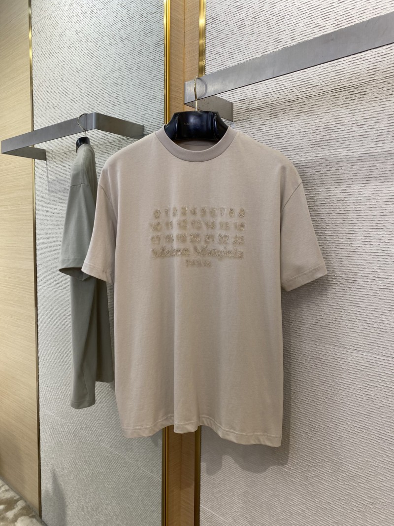 Maison Margiela Digital Embroidery Four Corner Stitch Short Sleeve T-Shirt Khaki 4