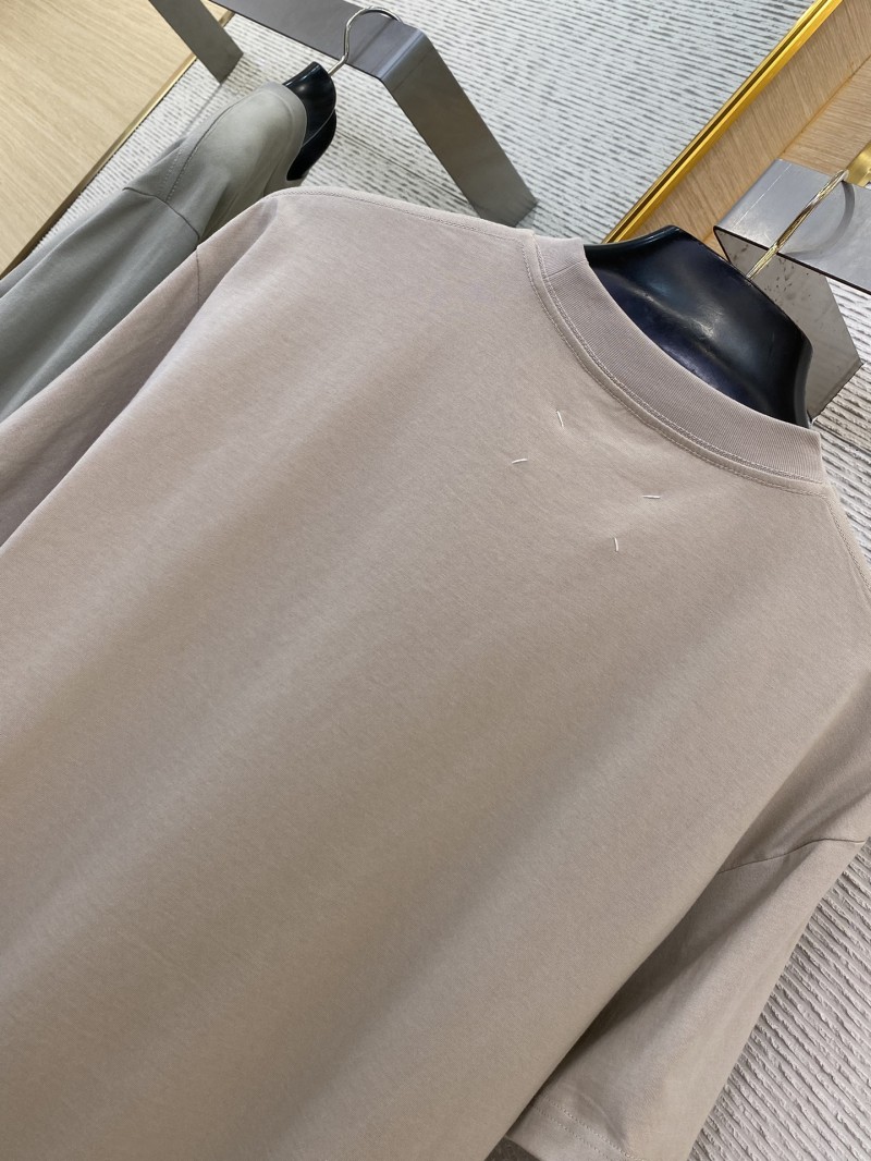 Maison Margiela Digital Embroidery Four Corner Stitch Short Sleeve T-Shirt Khaki 7
