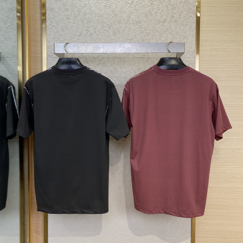Gucci White Trim Spray Colour Round Neck Short Sleeve T-Shirt Red 1