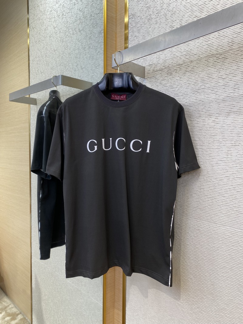 Gucci White Trim Spray Colour Round Neck Short Sleeve T-Shirt Black 4