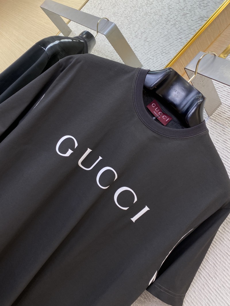 Gucci White Trim Spray Colour Round Neck Short Sleeve T-Shirt Black 5