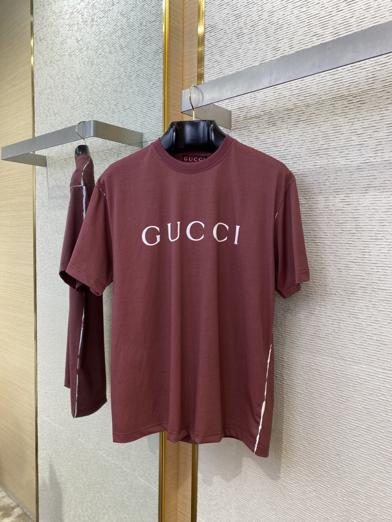 Gucci White Trim Spray Colour Round Neck Short Sleeve T-Shirt Red 4