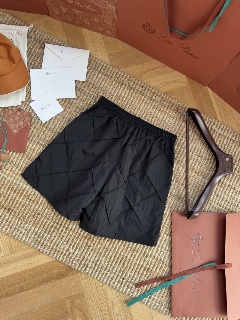 Bottega Veneta Diamond Pleated Casual Shorts Black 7