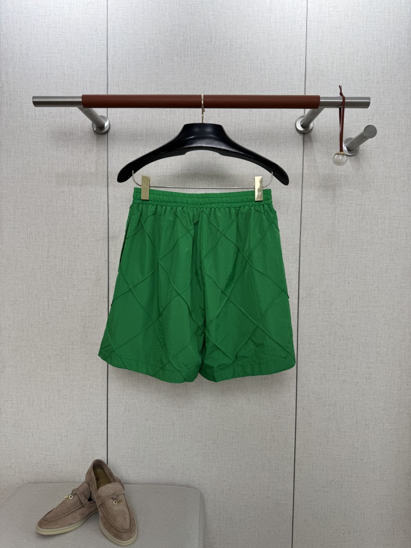 Bottega Veneta Diamond Pleated Casual Shorts Green 1