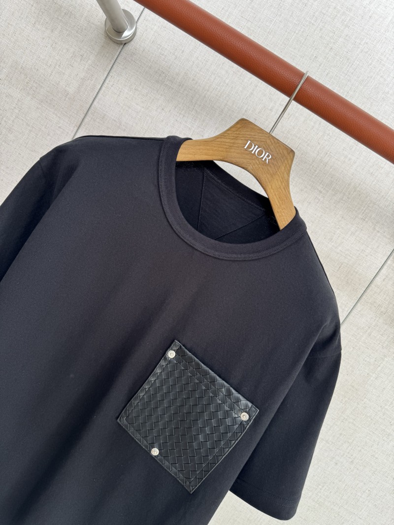Bottega Veneta Braided Pocket Round Neck Short Sleeve Black 2