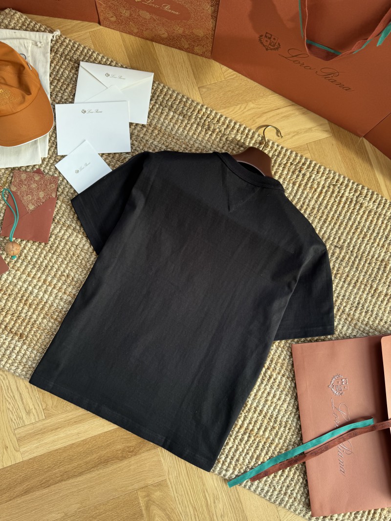 Bottega Veneta Round Neck Pocket Heart Short Sleeve Black 7