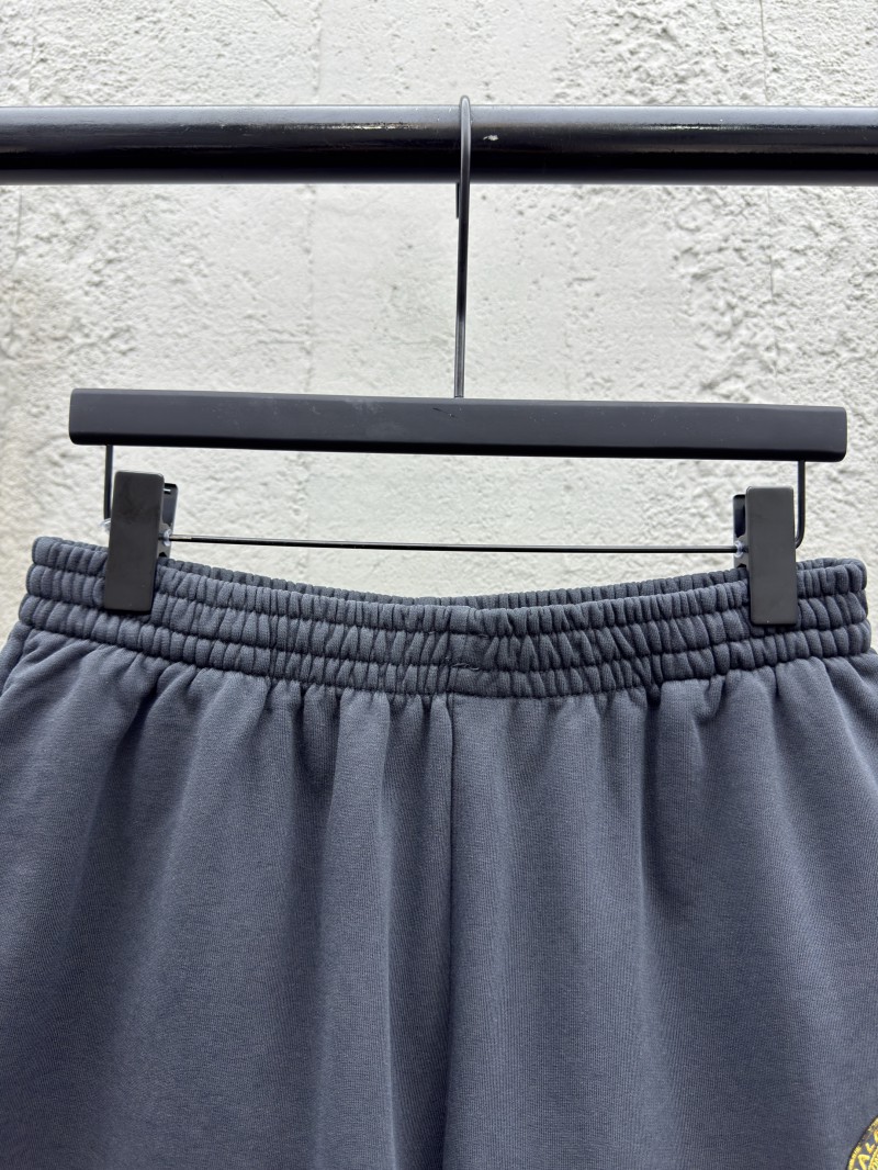 Balenciaga lion logo embroidered shorts 2