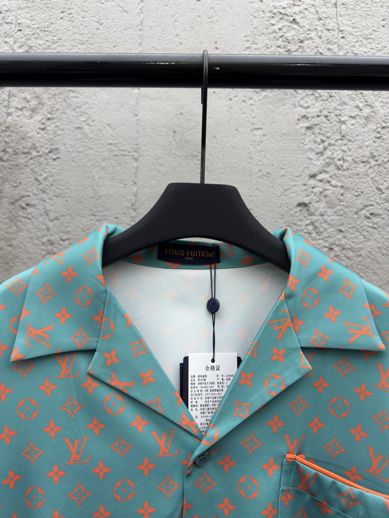 lv silk printed lapel short sleeve shirt 2
