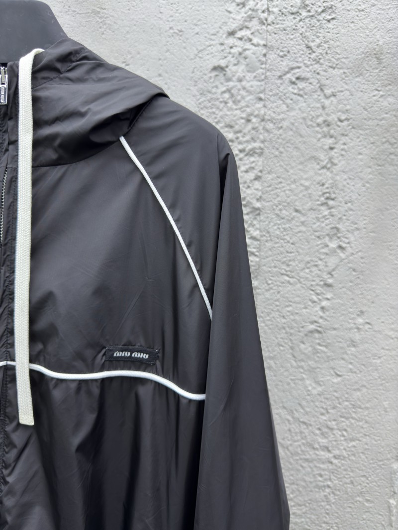 Miu Miu Zipper Hooded Jacket 1 3