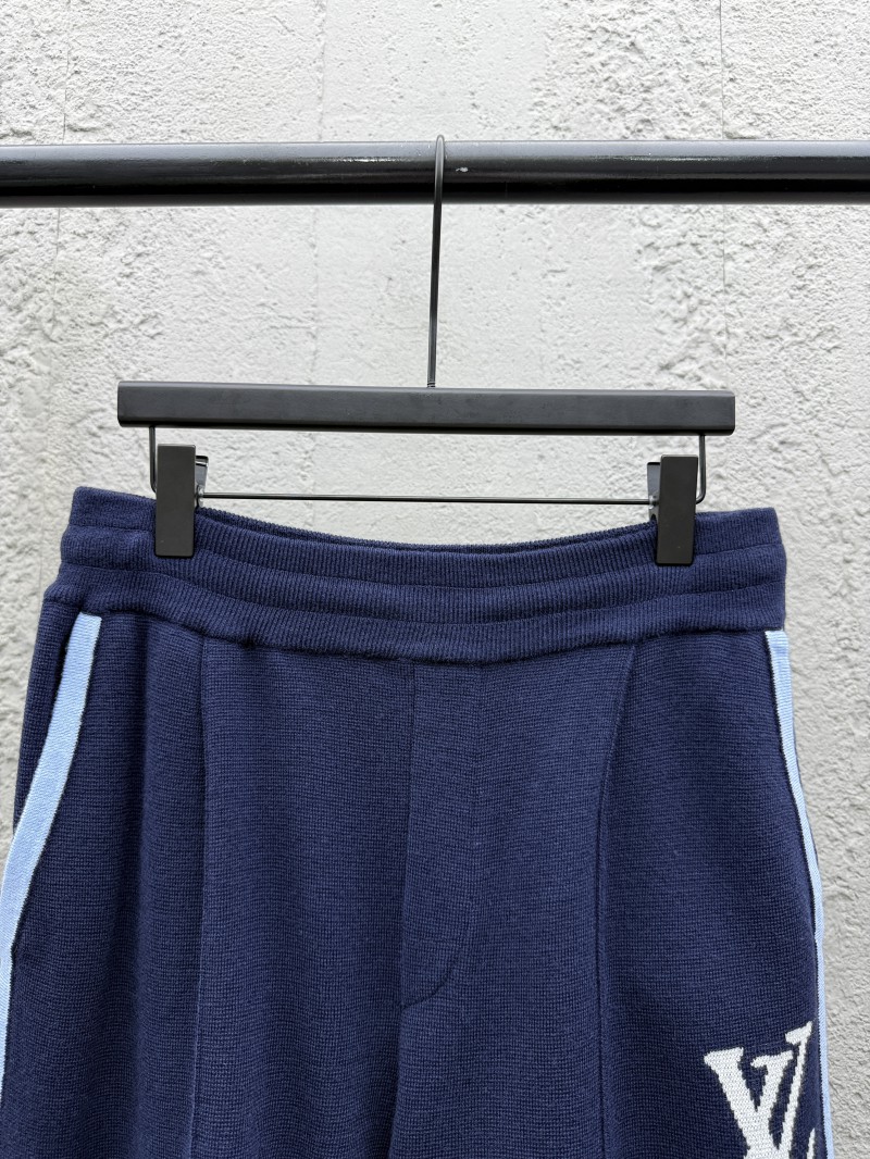 lv logo jacquard line elastic shorts 2