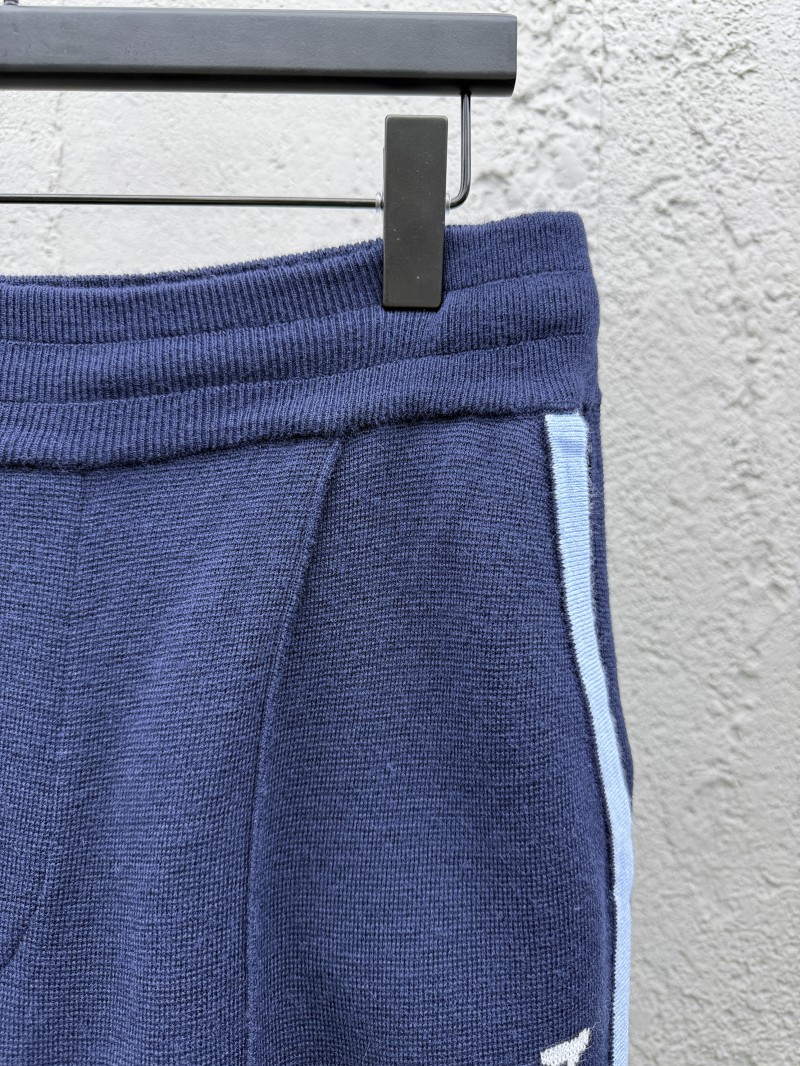 lv logo jacquard line elastic shorts 4