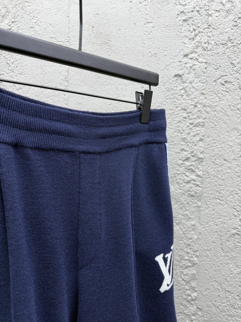 lv logo jacquard line elastic shorts 7