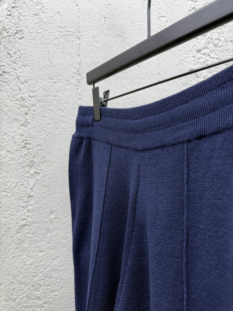 lv logo jacquard line elastic shorts 8