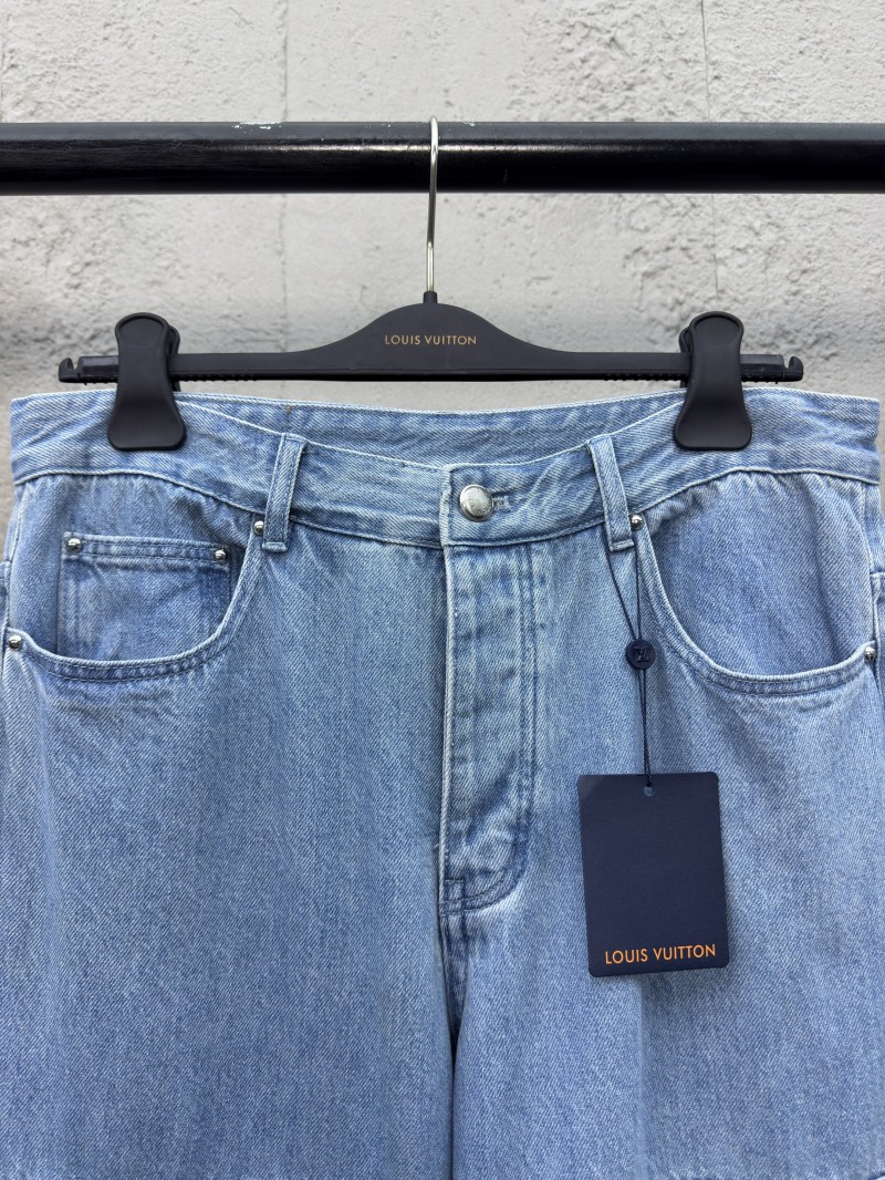 Lv washed and ripped jeans 2