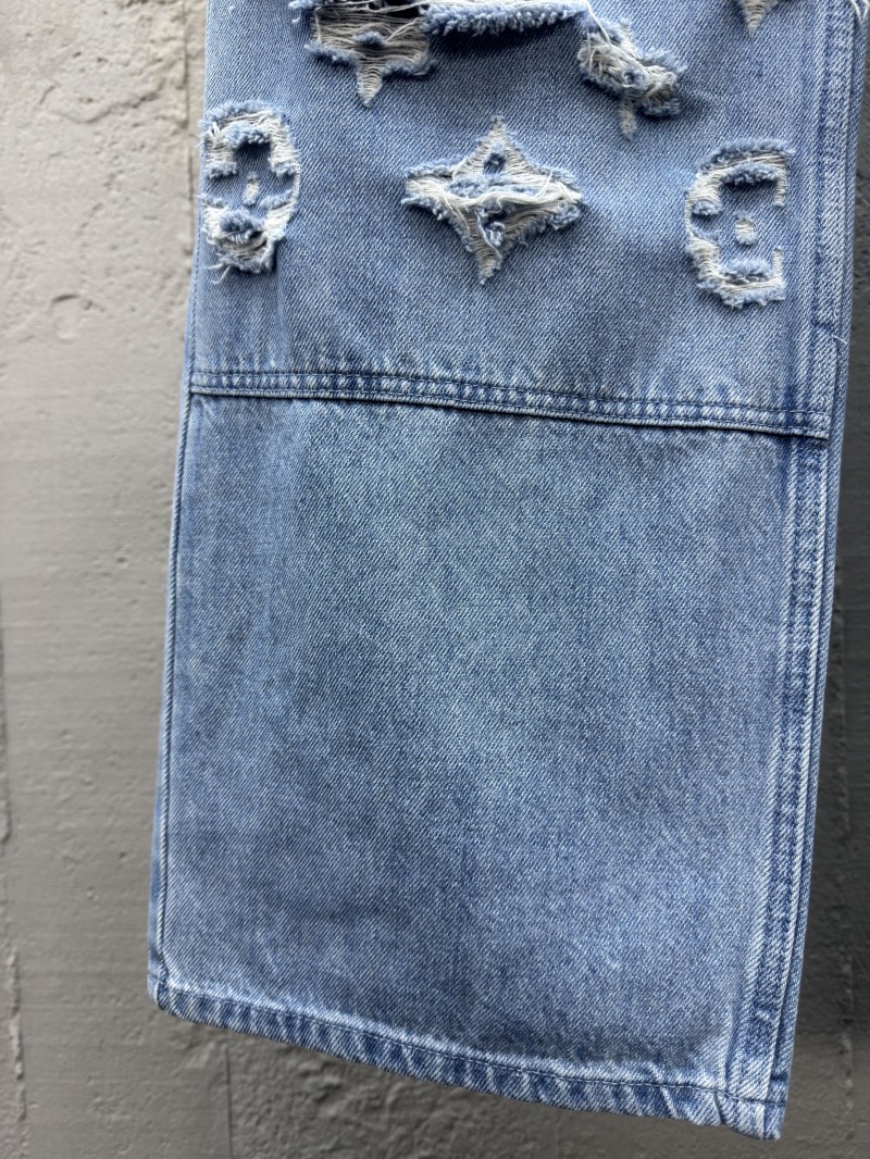 Lv washed and ripped jeans 5