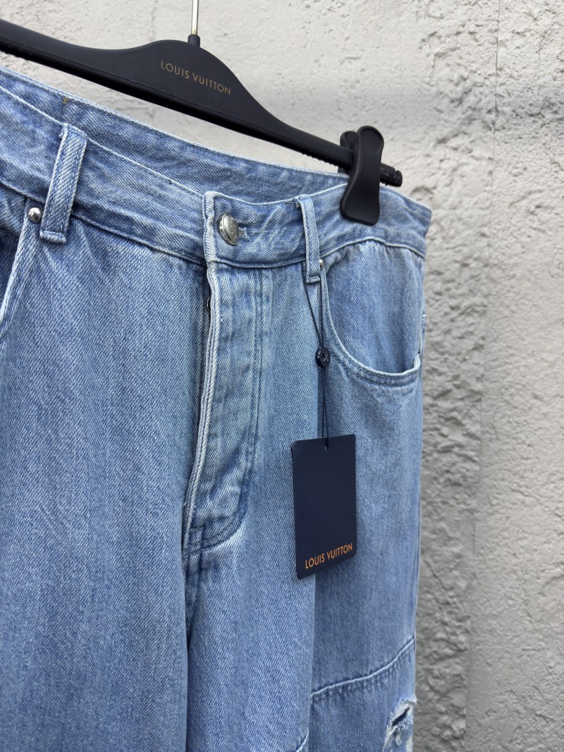 Lv washed and ripped jeans 7