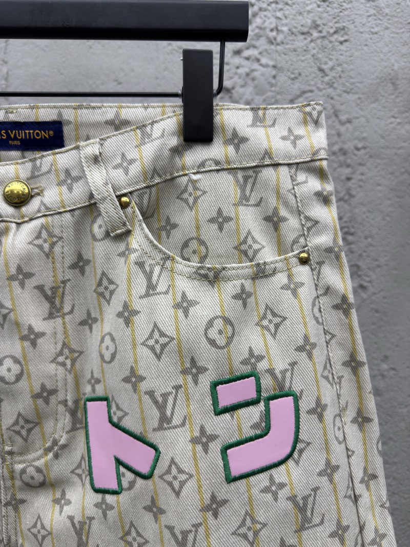 Lv Full Stamp Denim Shorts 4