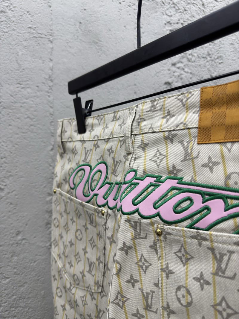 Lv Full Stamp Denim Shorts 8