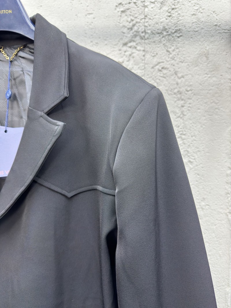 Lv Wool Halo Button Blazer 4