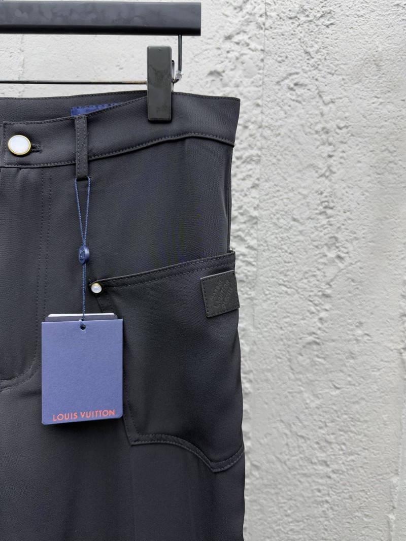 Lv Studded Zipper Side Pocket Work Pants 4