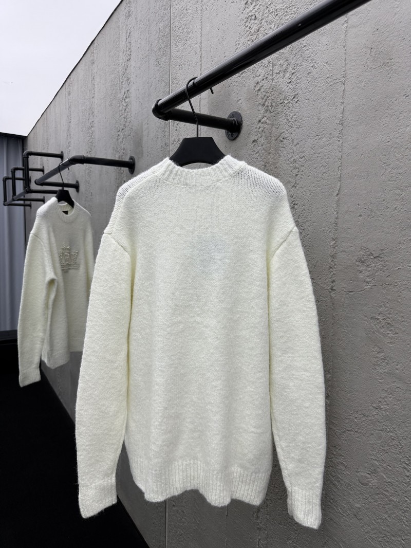 LV Embroidered Pearl Logo Knit Sweater 1