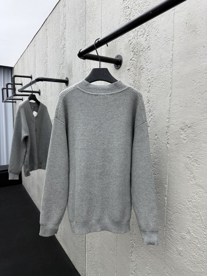 Dior embroidered V-neck wool knit sweater 1
