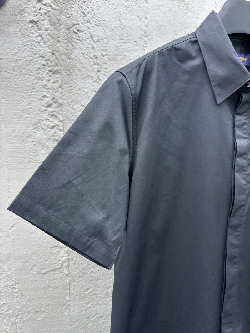 LV Monogram Pocket Short-Sleeve Shirt 2 3