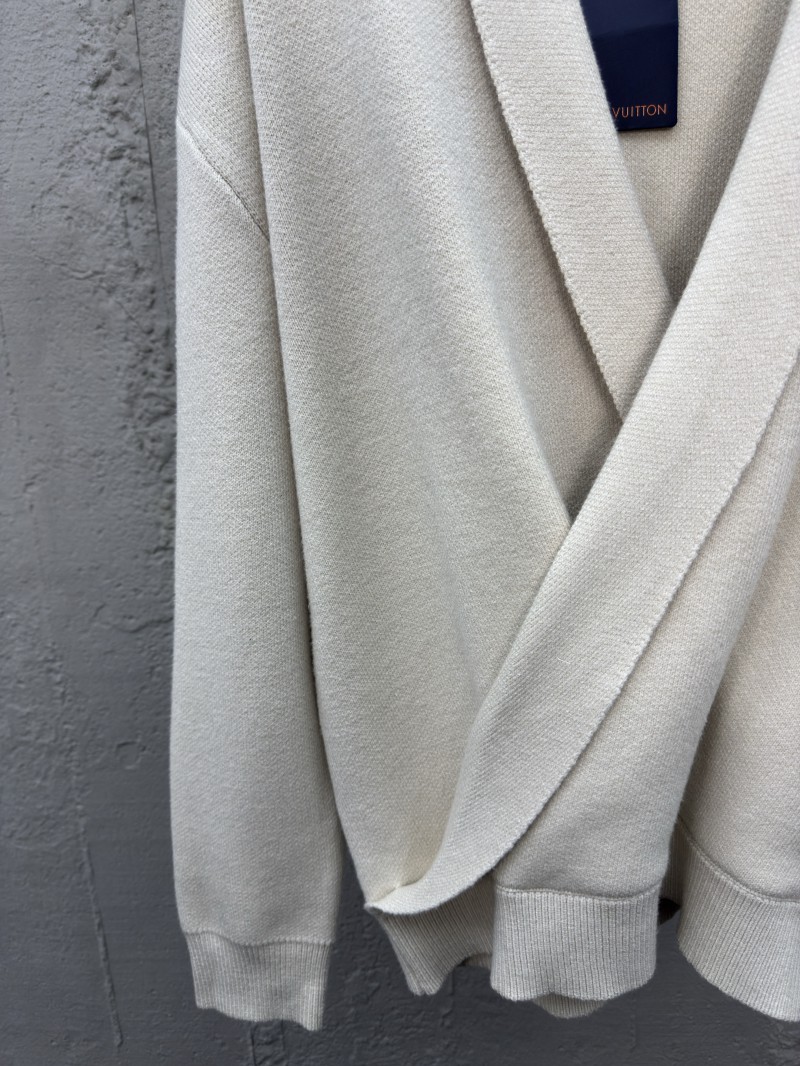 LV Hand-stitched logo wool cardigan 5