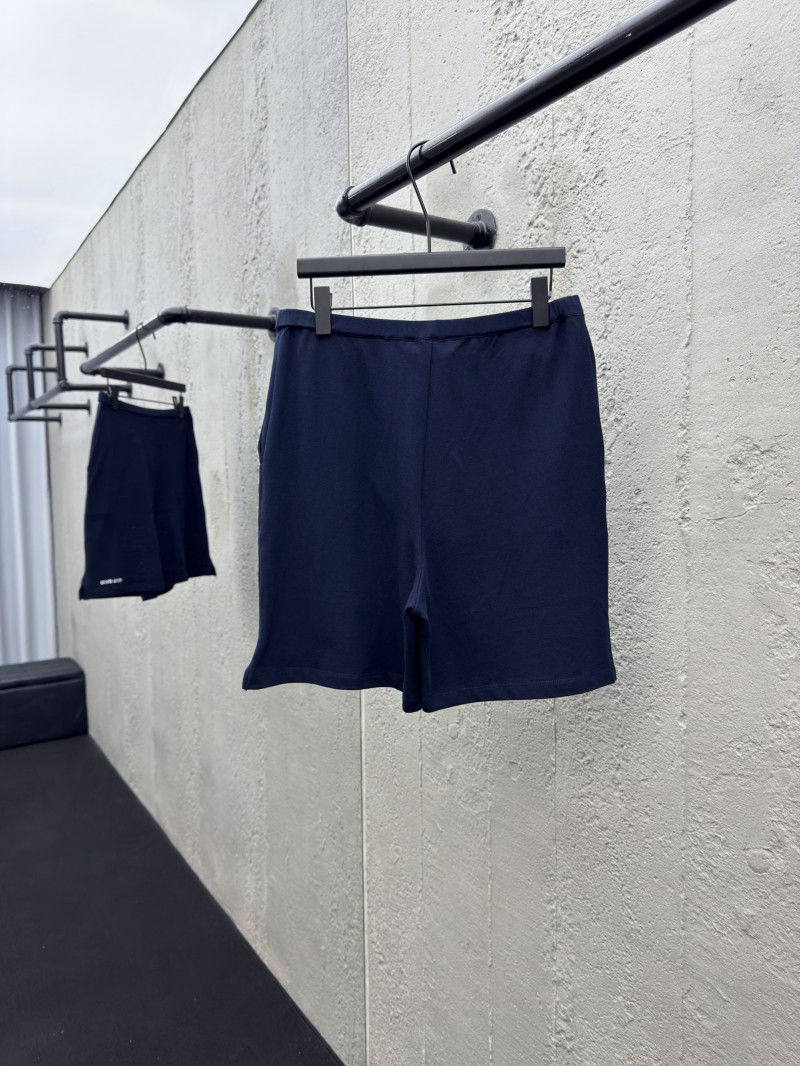 Miu Miu 25SS Embroidered Casual Shorts 1