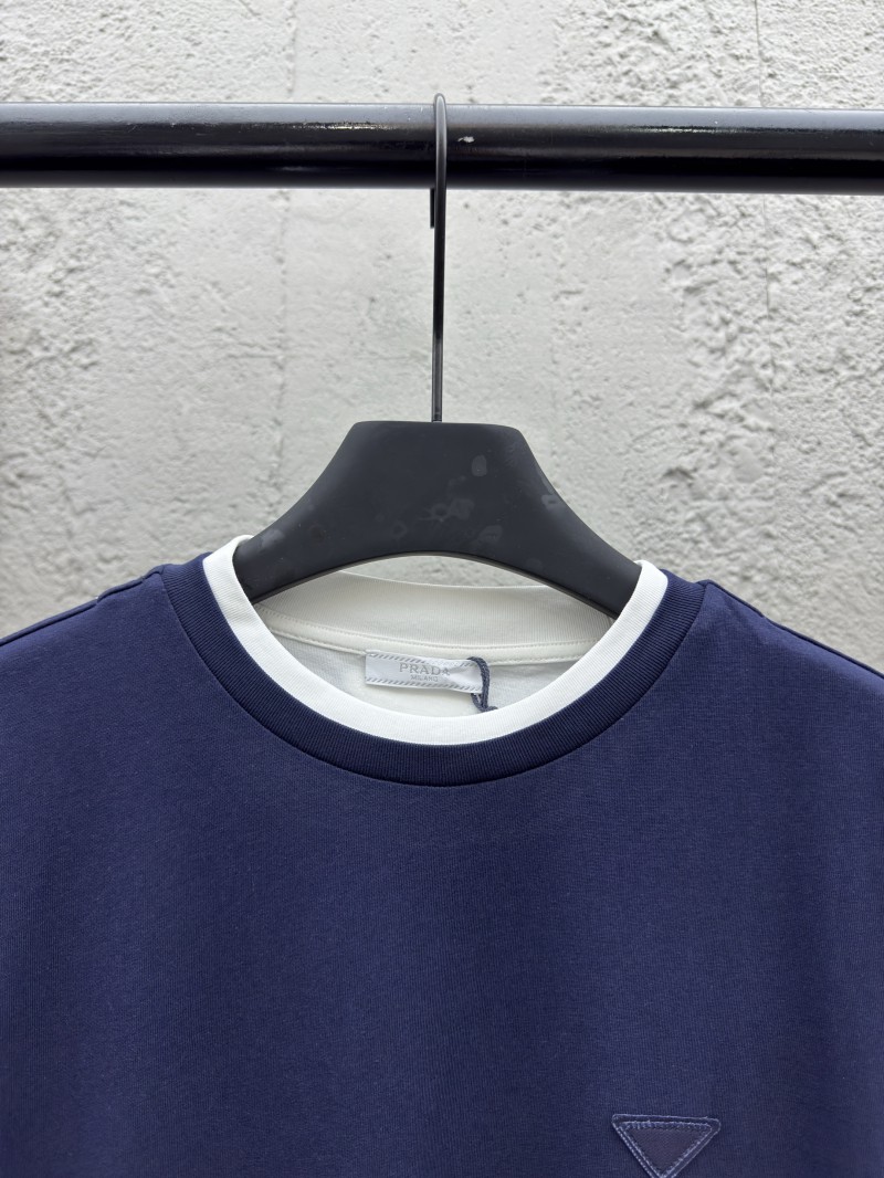 Prada Round Neck Micro Logo Straight Short Sleeve T-Shirt 1 2