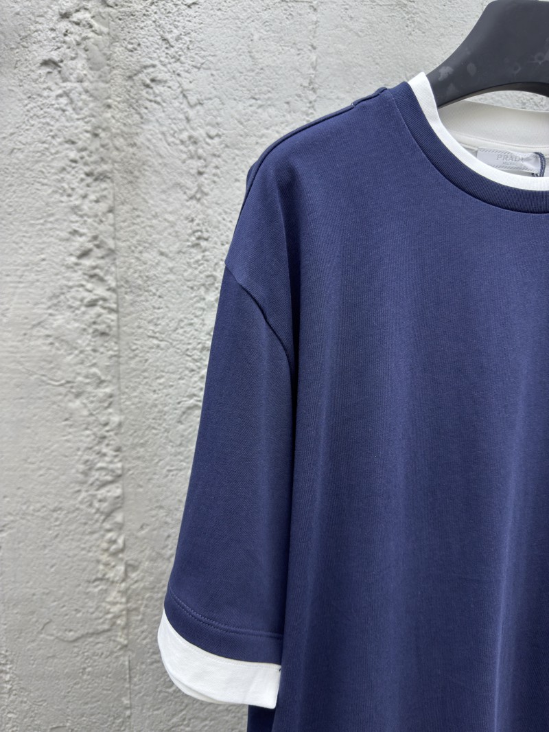 Prada Round Neck Micro Logo Straight Short Sleeve T-Shirt 1 3