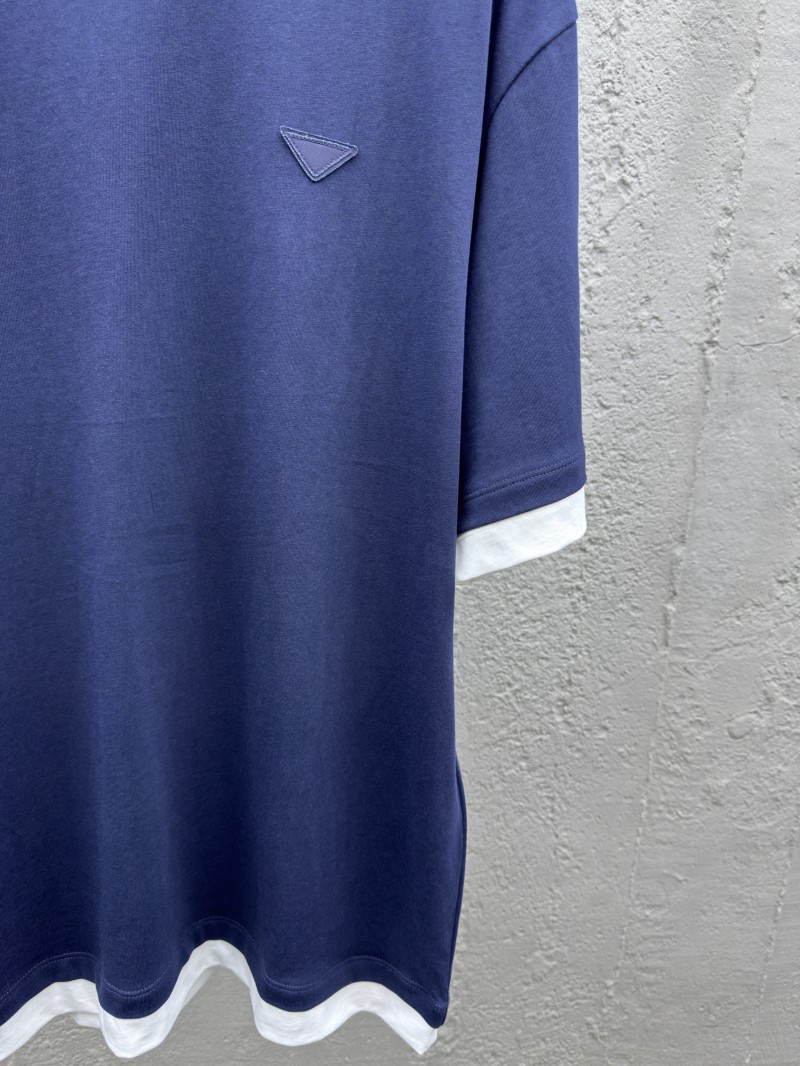 Prada Round Neck Micro Logo Straight Short Sleeve T-Shirt 1 6
