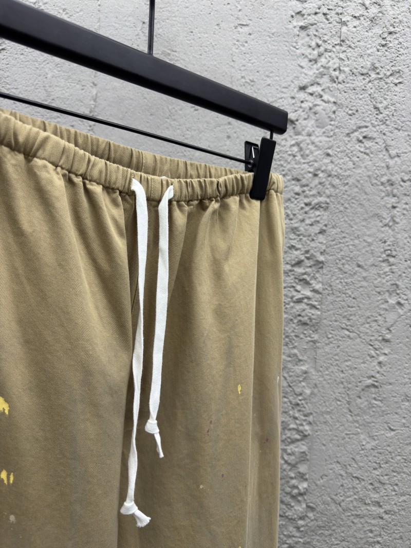 Maison Margiela Splatter-Print Casual Pants 7