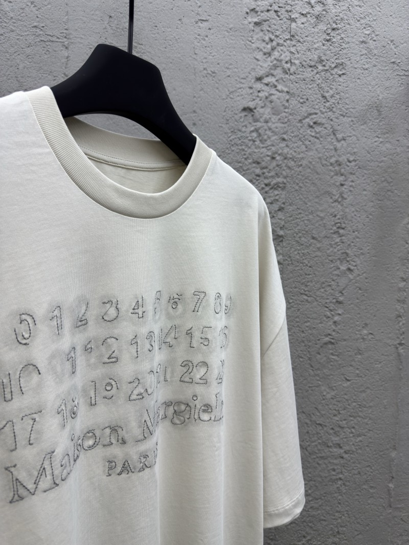 Maison Margiela Micro-Logo Stitching Decorated Short-Sleeve T-Shirt 7