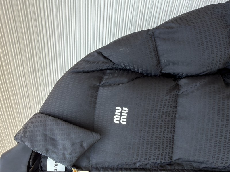 Miu Miu Full-Print Jacquard Lapel Down Jacket 2 4