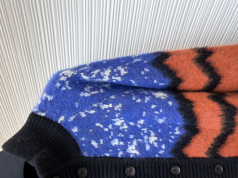 LV Wavy Snowflake Knit Cashmere Sweater 4