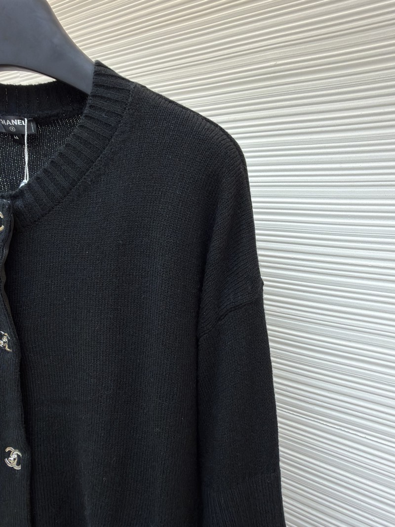 Chanel Solid Color Crew Neck Single-Button Long-Sleeve Knit Sweater 1 4