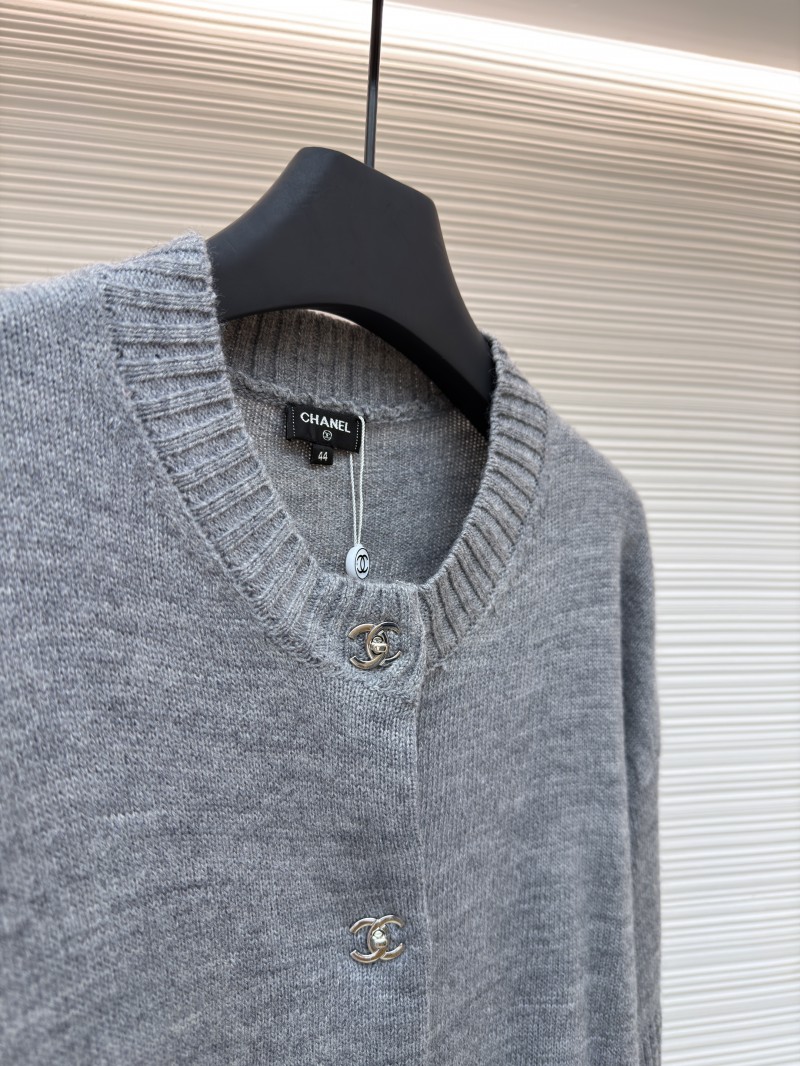 Chanel Solid Color Crew Neck Single-Button Long-Sleeve Knit Sweater 2 7