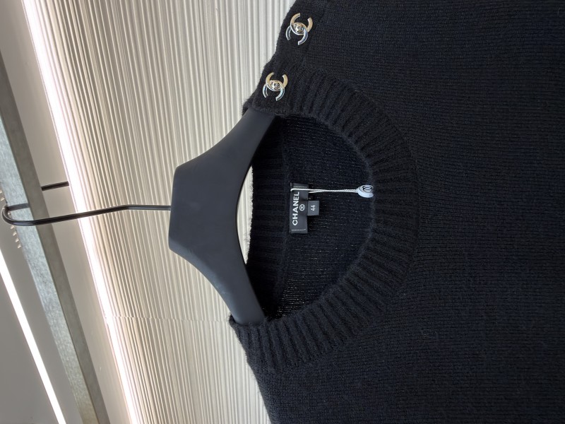 Chanel Bookbag Buckle Long-Sleeve Sweater 1 2